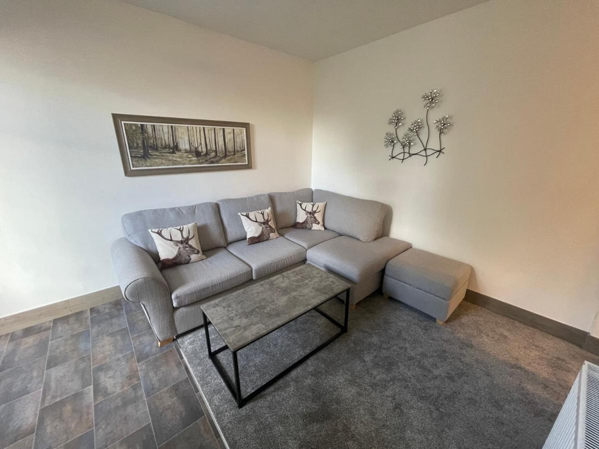 Crown Aros Beag, Ultra City Central 2 Bedroom Apartment With Free Parking Onsite إينفيرنيس المظهر الخارجي الصورة